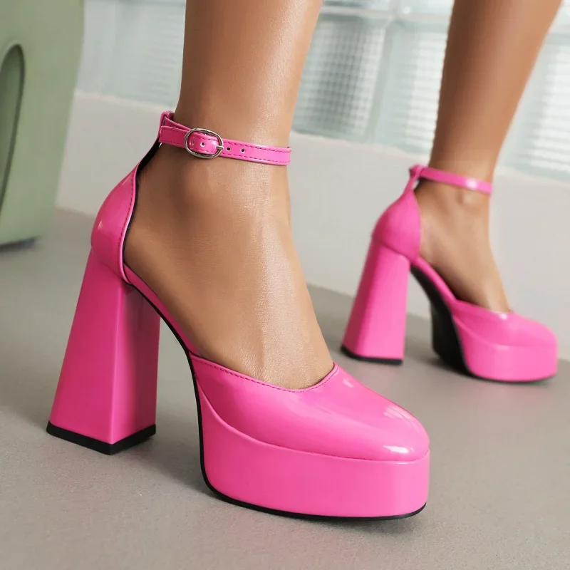 

2025 Mature Summer Ladies Platform Sandals Rose Red Patent Leather 12cm Supper High Heels Wedding White Bride Shoes for Women