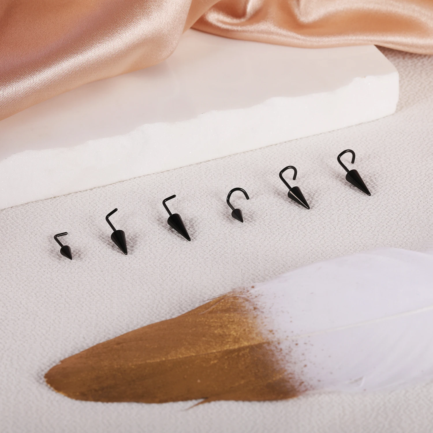 ZS 20G Schwarze Spike Nasenloch Piercings Edelstahl Kegel Nasenstecker Doule Nasenpiercing Schmuck Lange Spike Nasenloch Ringkette – Detail 7