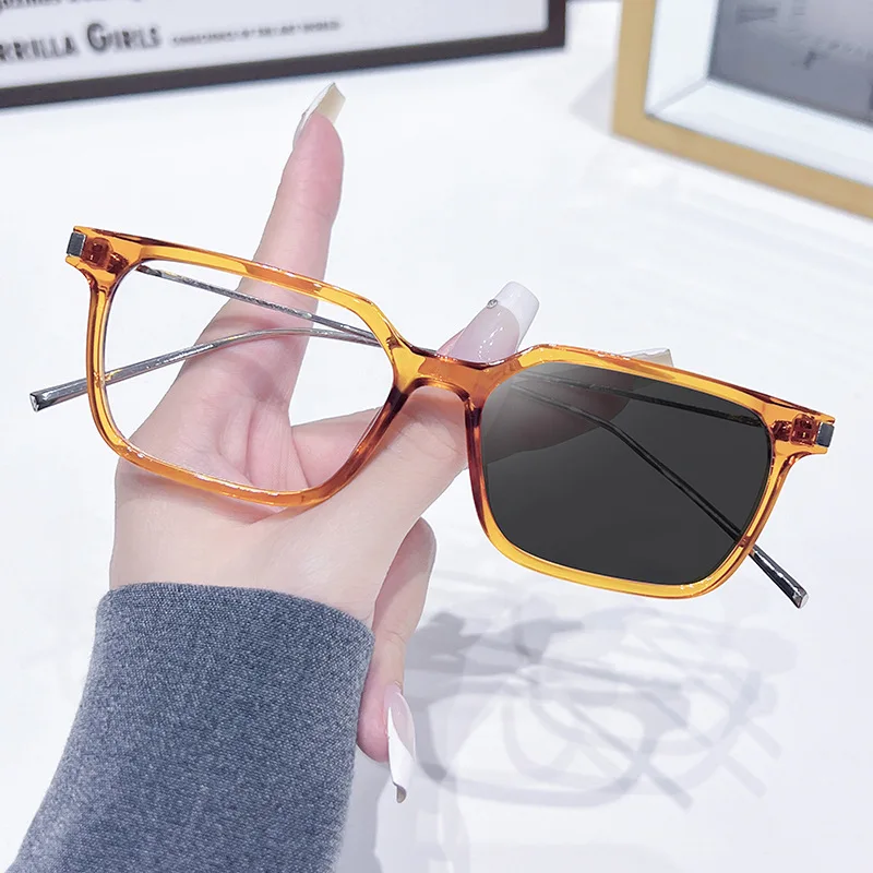 Photochrome Quadratische Sonnenbrille Rechteck Mode Frauen Männer Sonnenbrille Weiblich Männlich Metall Rahmen Anti Blau Licht Einfache Gläser