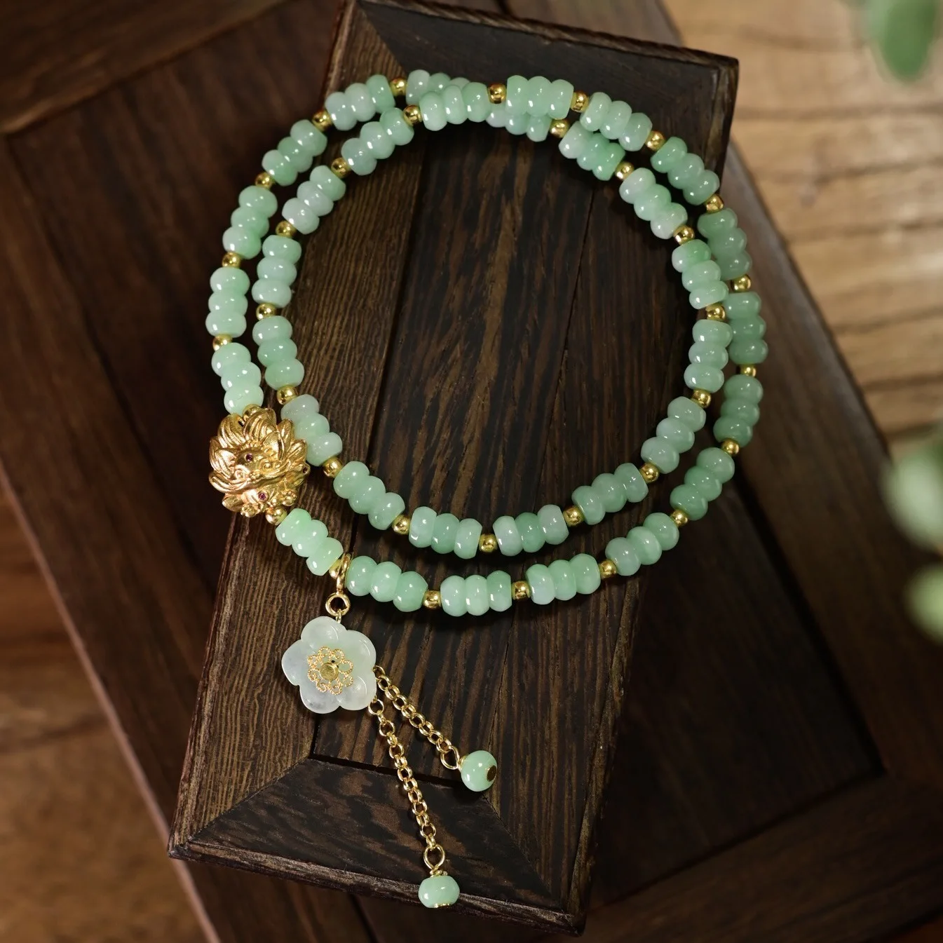 Natural Grade A Fruit‑Green Jadeite Double‑Loop Bracelet,Jadeite Flower Tassel Pendant,925 Gold‑Plated Nine‑Tailed Fox