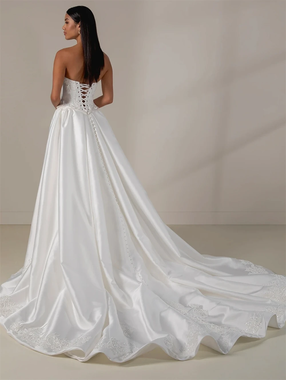 Vestido De Novia De satén blanco De ensueño personalizado, vestidos De Novia formales sin tirantes sin mangas, Vestido De Novia suave con cola De capilla De sirena