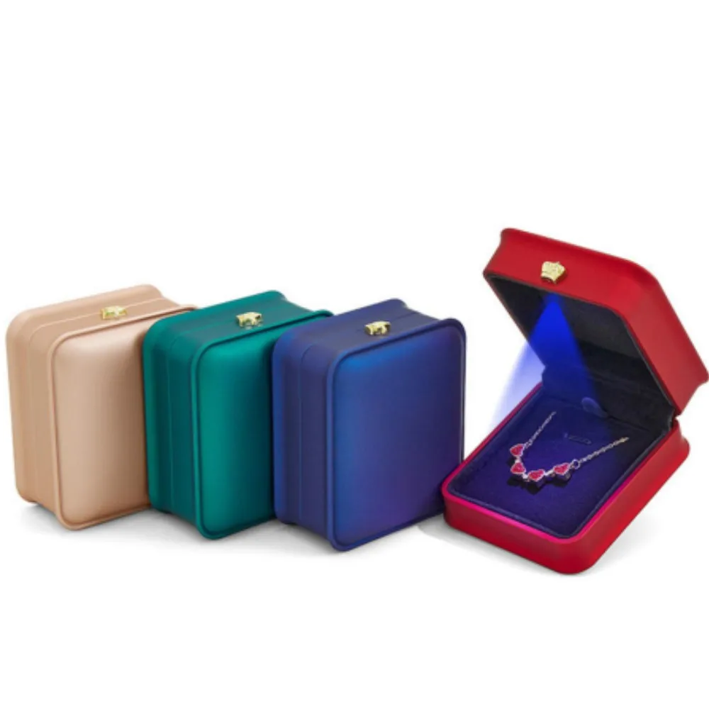 High-grade LED Jewelry Box with Light Ring Pendant Necklace Gift Storage Jewelry Organizer Case Jewelry Packaging Box Joyero