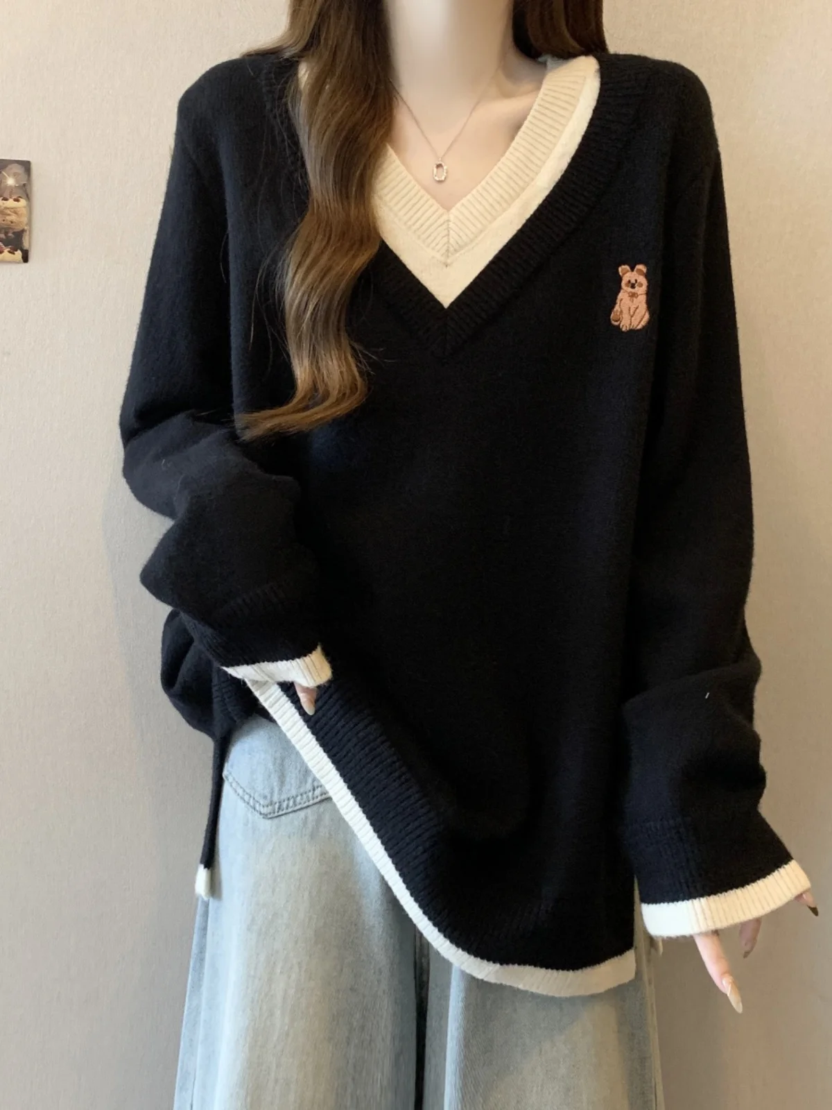 

Вязаный свитер большого размера с V-образным вырезом и вышивкой, свободного кроя, осенне-зимний, женский, повседневный, с высокой талией, из утолщенного хлопка