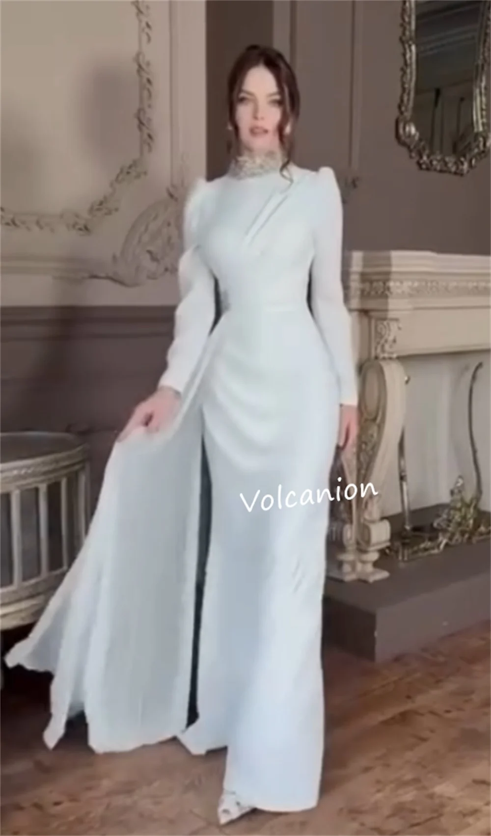 فساتين طويلة مخصصة من الجيرسيه مطرزة بياقة عالية على شكل حرف A مناسبة مخصصة للحفلات المسائية كلاسيكية أنيقة