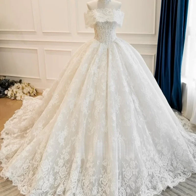 

Customized ivory white Ball Gown Royal Wedding Dresses Lace applique Long tail Made Robe De