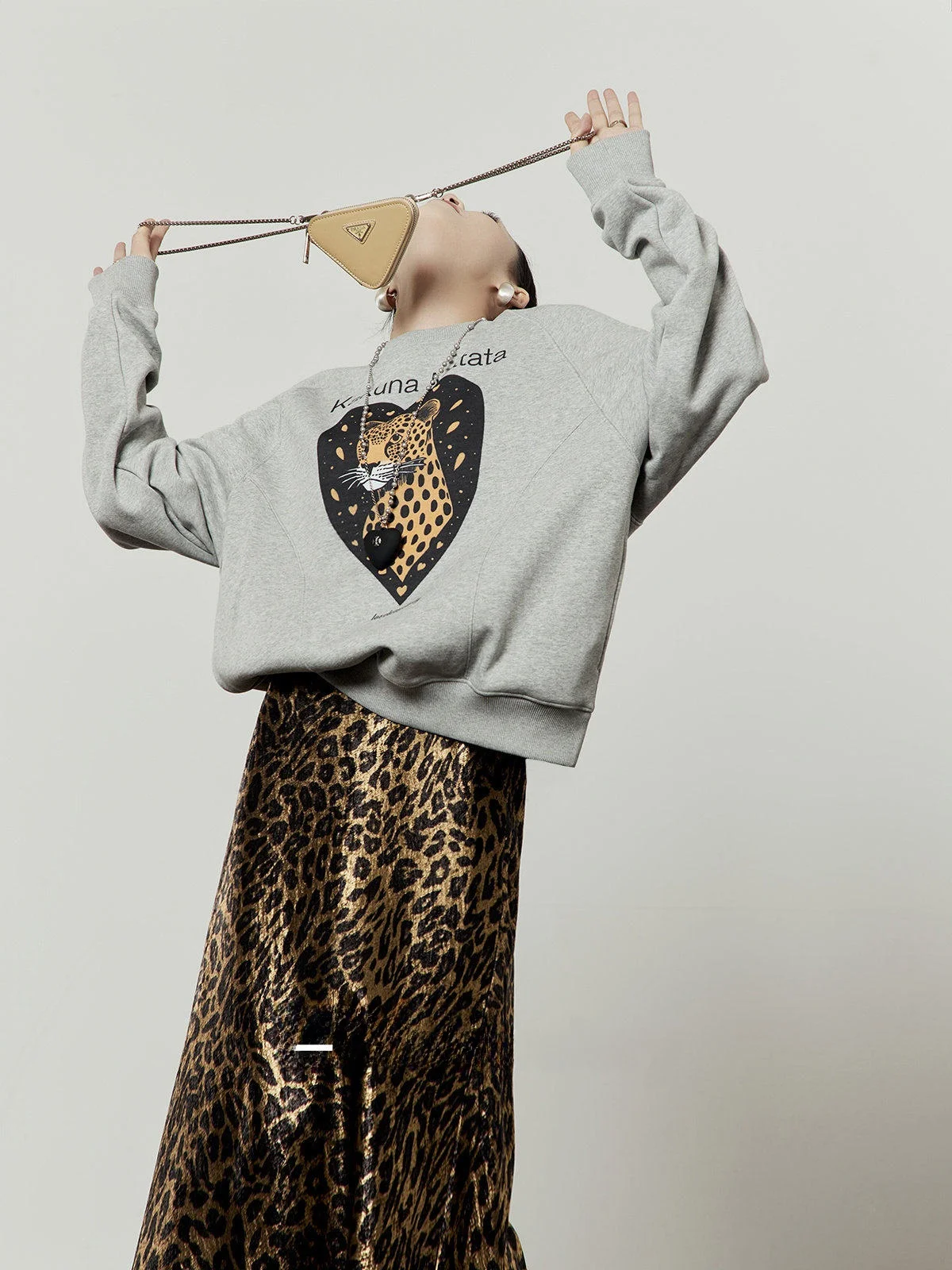 

Женская толстовка с капюшоном на флисовой подкладке, весенняя новинка, с принтом, повседневная, удобная, с длинными рукавами, круглым вырезом, для поездок на работу, в стиле кэжуал.