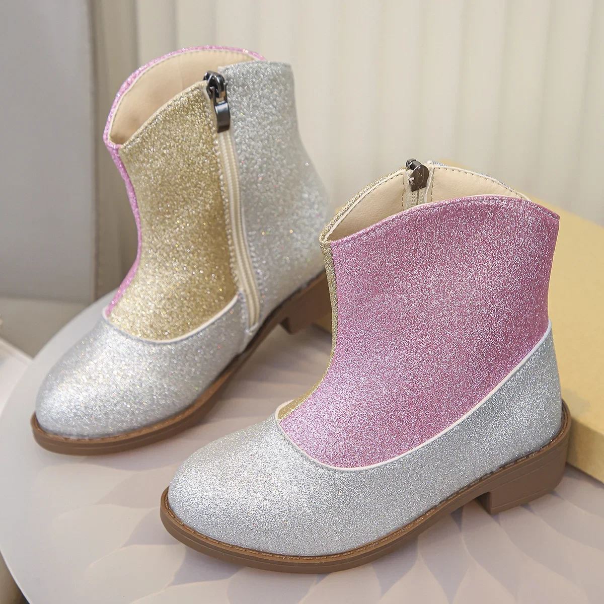 

2025 Kids Ankle Boots for Girls Glittery Color Block Style Zipper Design Cute Princess-Inspired Footwear for Little Girls