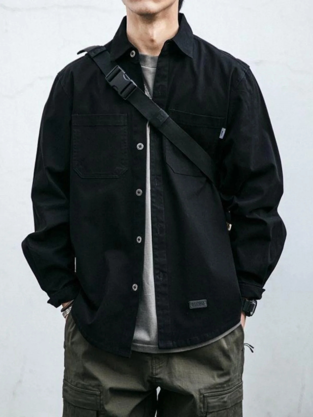 メンズカジュアル長袖ワークウェアシャツ 春秋新作デザインセンス メンズトップコートジャケット ルーズフィット レギュラー厚