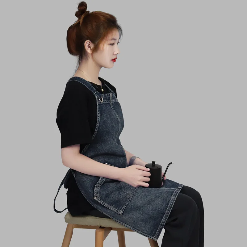 Customized Logo Washable Ready Denim Apron For Cafe Worker Pockets Apron With Gardening Jeans Sexy Apron