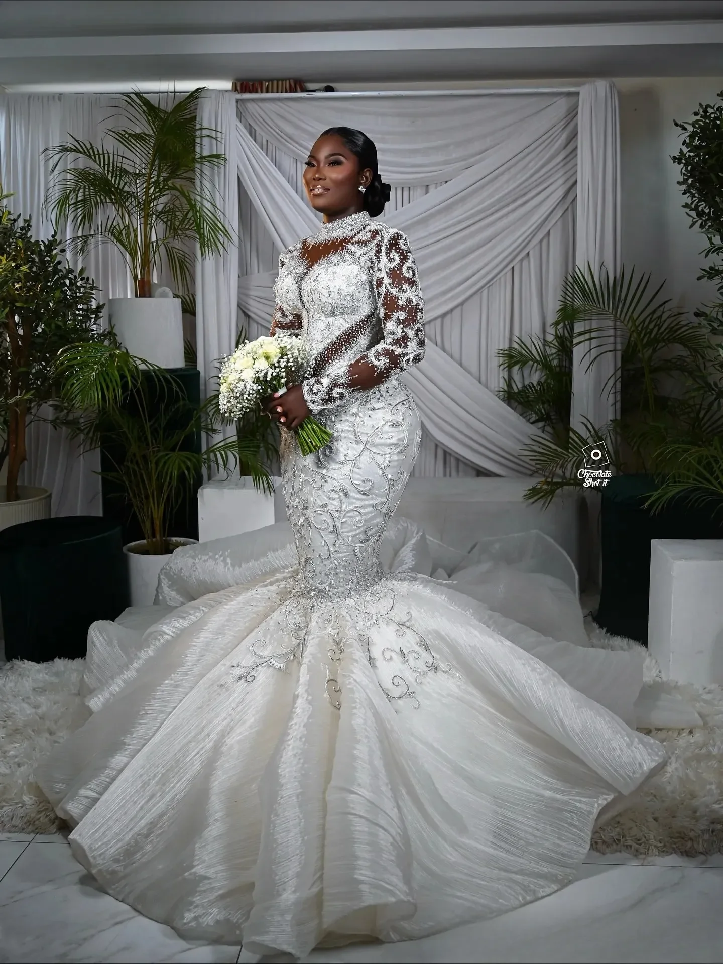 Customized  Sparkly Heavy  Pearls Beads Luxury Wedding Dress  Vestido De Casamento Long Sleeves Aso Ebi Plus Size Bridal Gowns