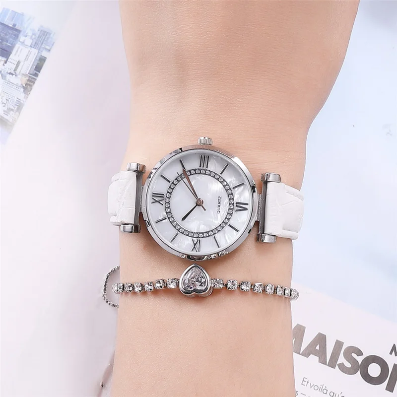 Women Watch Fashion Watches Digital Sports Leisure Belt Watches Wholesale Men and Women Quartz Women Watch Gift часы женские