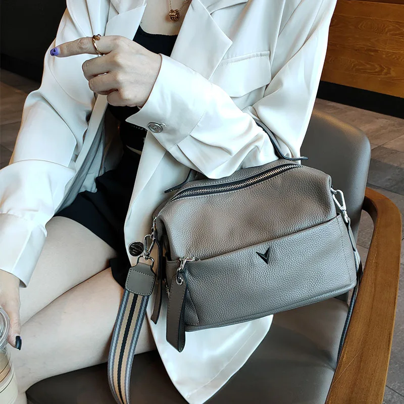 

New Women's Bag Soft Leather Bag Hand Bill Shoulder Crossbody Bag Leisure All-match Large Capacity Commuter Bag