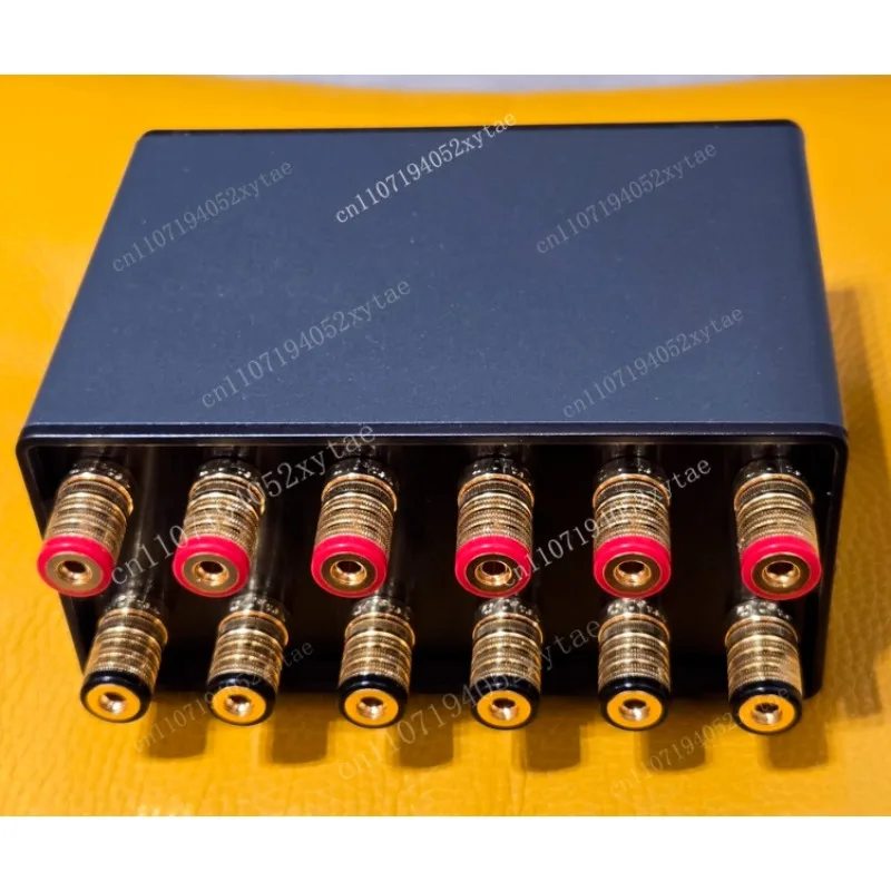 Amplifier speaker switch/splitter - 1 input to 2 outputs (2 inputs to 1 output) - equipment comparison