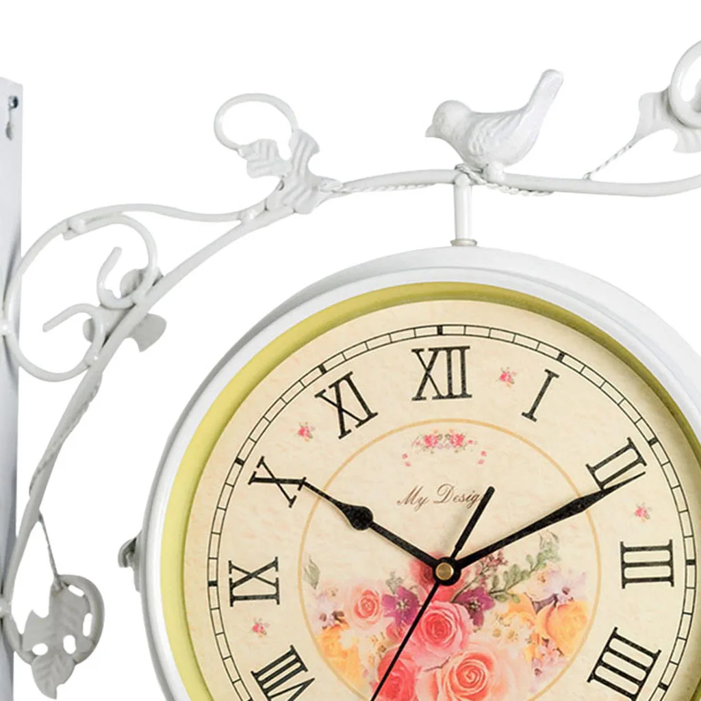Metal Double Sided Wall Clock Antique Style Silent Roman Dial for Cafe Restaurant Outdoor Decor