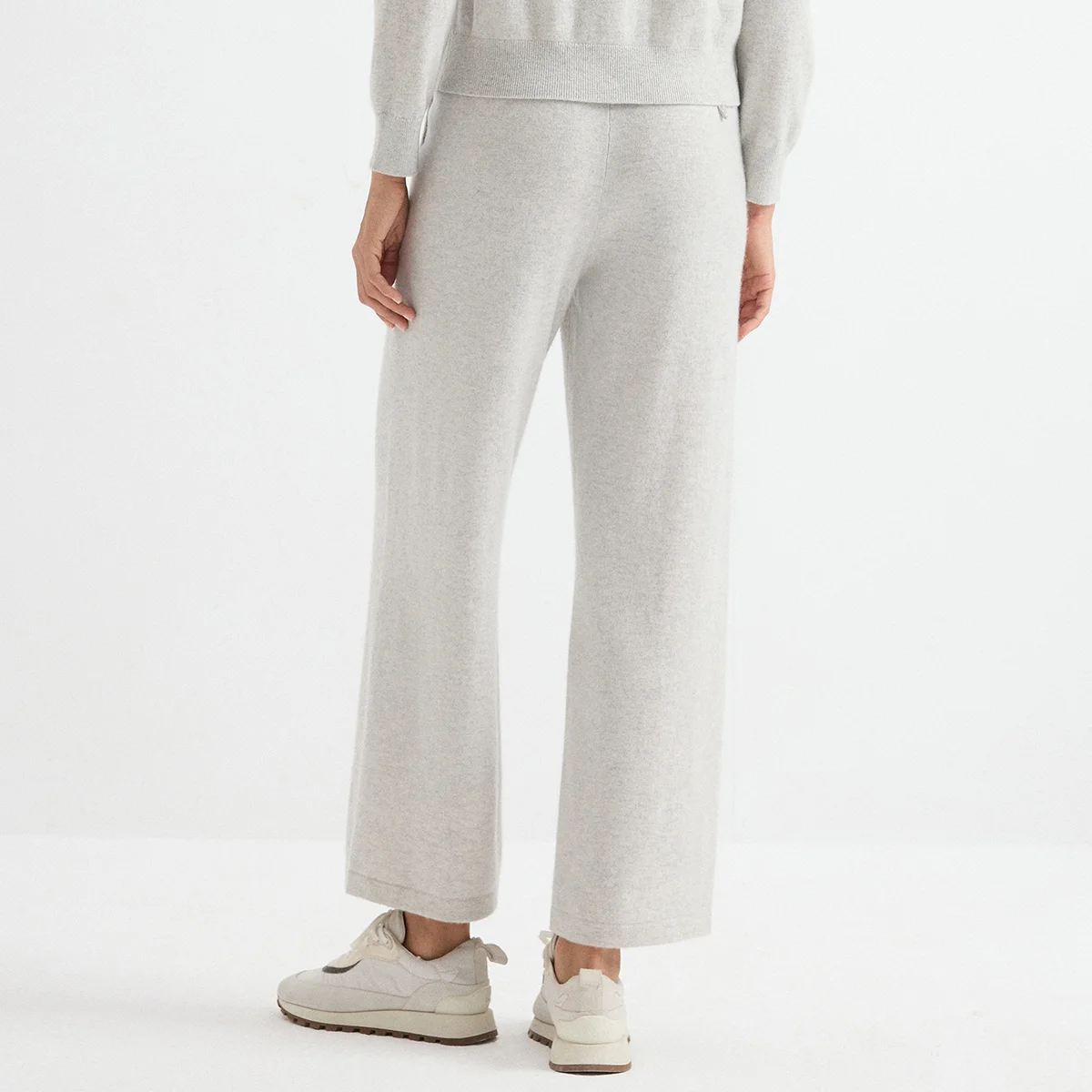 BD3621836 Women's 100% Cashmere Knit Wide Leg Pants Elasticated Waist Back Pocket Chain Badge Soft Relaxed Fit Early Autumn Fall