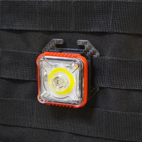 Imagen 1 del producto Linterna para exteriores EDC, Mini luz portátil para acampar, senderismo, luz intermitente de seguridad para chaleco táctico, correa para mochila de 25mm
