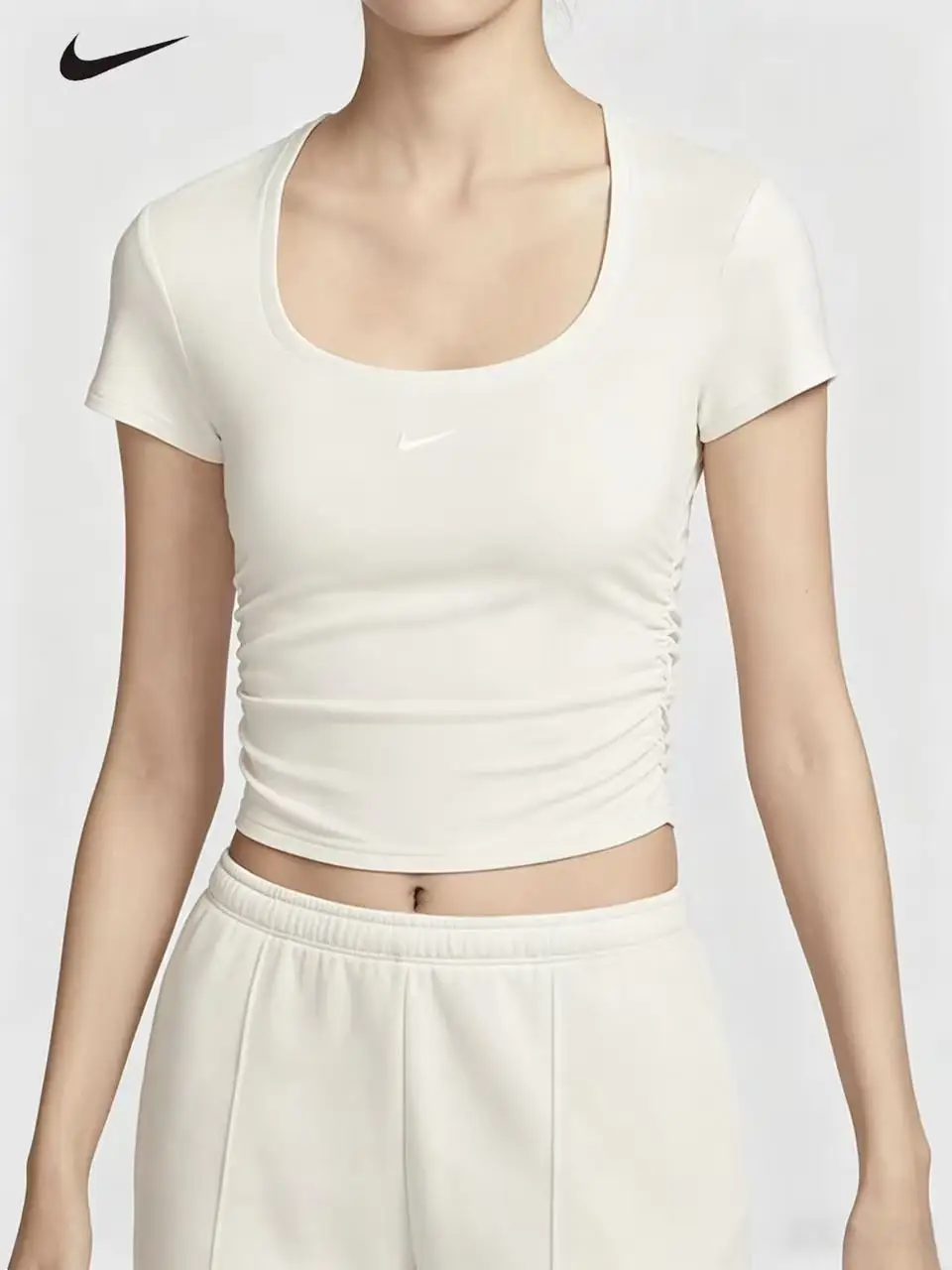 Camiseta corta con cuello cuadrado para mujer de Nike, camisetas de verano con volantes, manga corta, suave, transpirable, informal, deportiva, FZ7991-104