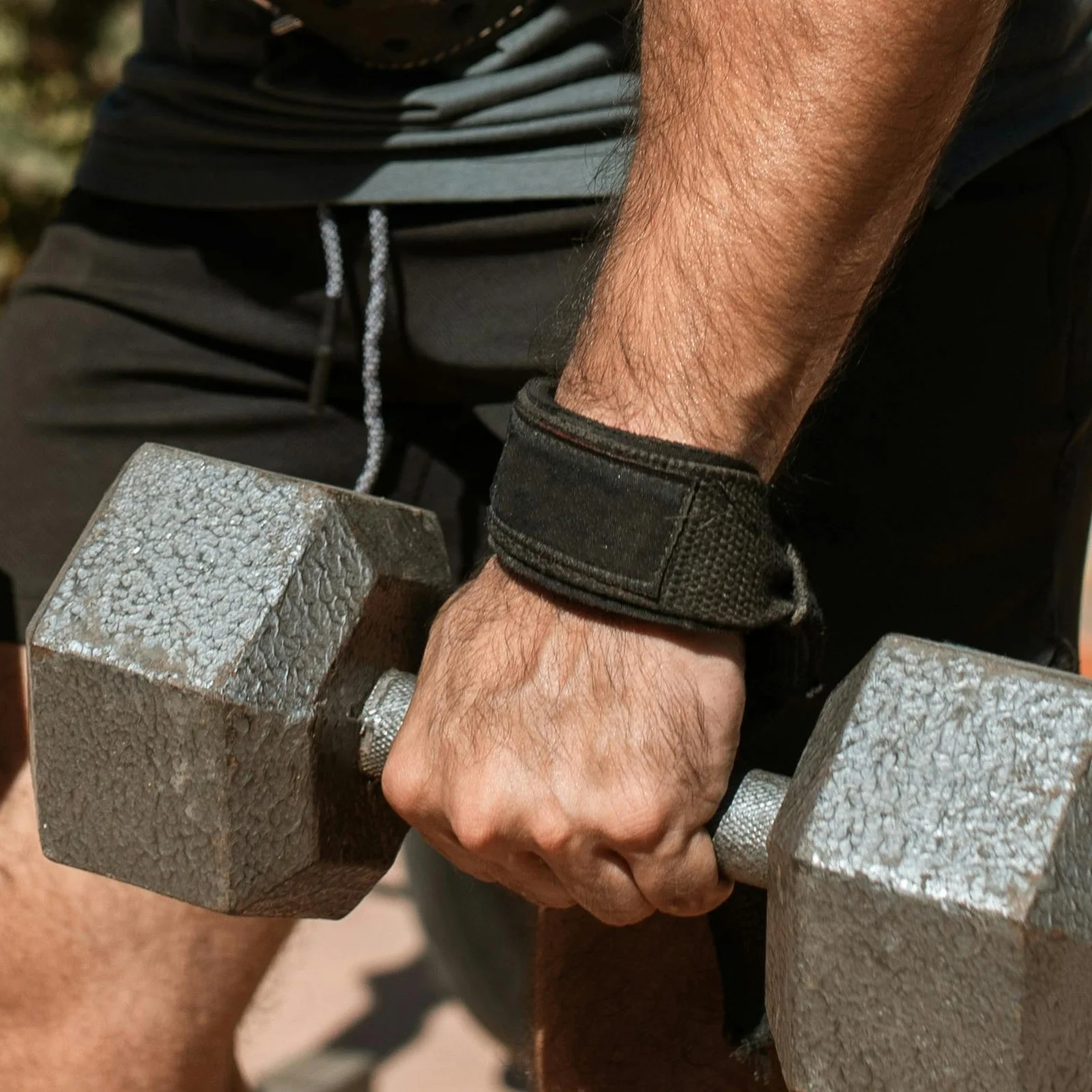 

Belt Workout Wrist Guard Anti-slip Weightlifting Grip Strap Fitness Training Black Wraps