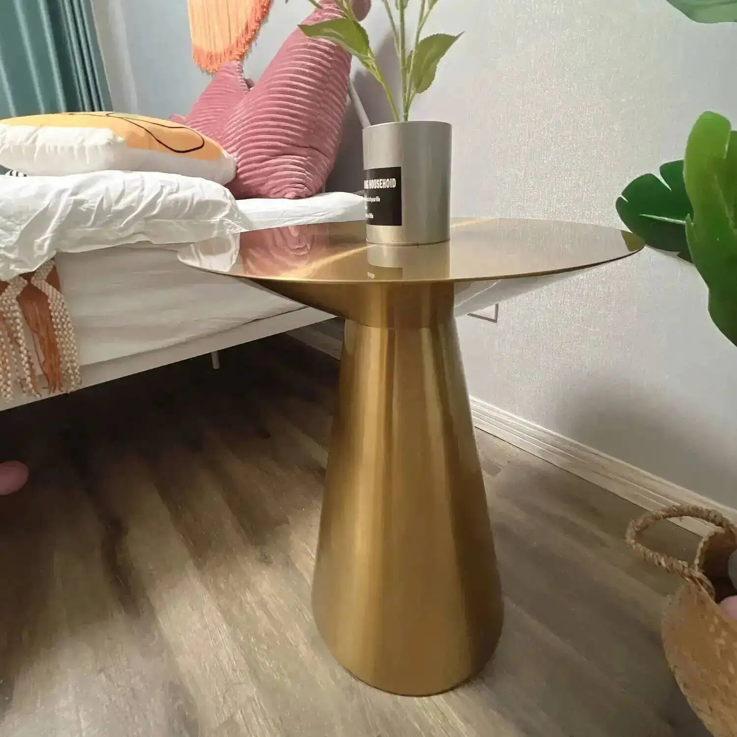 Corner Nordic Small Apartment Sofa Corner Table Table Modern Light Luxury Stainless Steel Titanium Brushed Small Coffee Tables