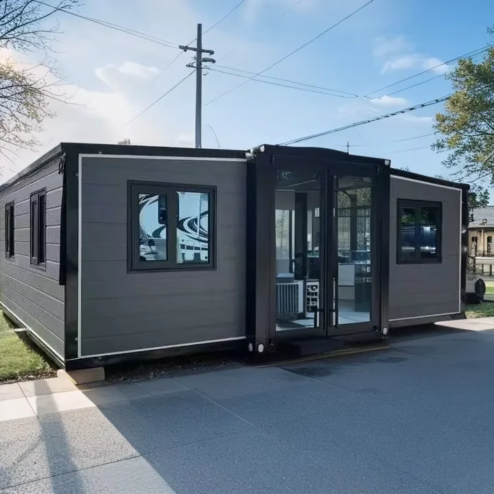 40-Foot Expandable Modular Container House Mobile Accommodates 2 3 4 Bedrooms Comfortable Living Experience