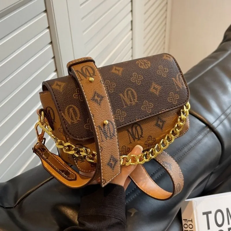 Il nuovo design del marchio di lusso dell'autunno 2025, catena versatile, borsa a tracolla da donna di nicchia e borsa a tracolla singola