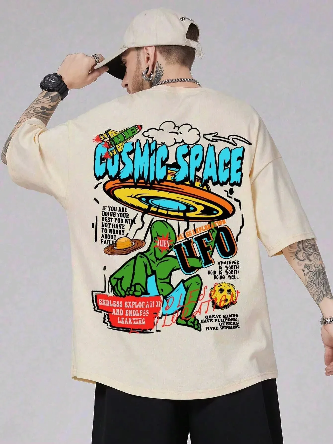 Summer Casual T-shirt Featuring UFO and Alien Prints in Space Large Size Wear T-shirt Summer Cotton Loose Short Sleeve Tee Top