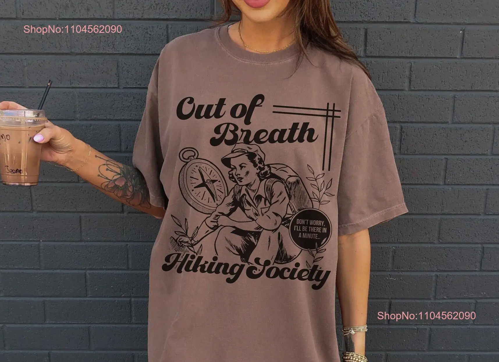 تي شيرت من جمعية المشي لمسافات طويلة خارج التنفس لا تقلق سأكون هناك في دقيقة مضحك Glamping ريترو في الهواء الطلق المشي لمسافات طويلة #1