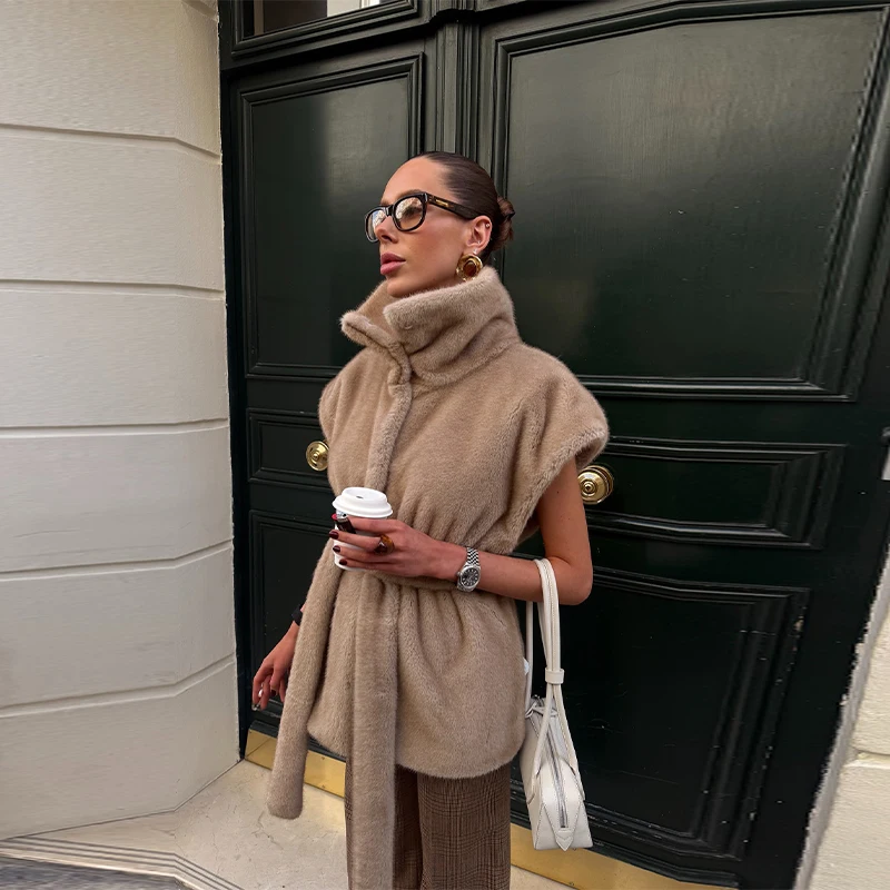 

Зимнее толстое пальто из искусственного меха без рукавов с воротником-стойкой, однотонная теплая куртка с поясом, 2024, модная женская новая одежда