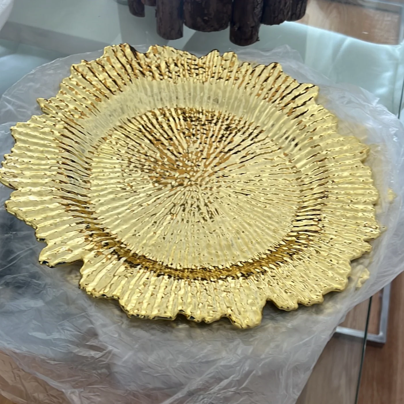 

100pcs)wholesale dinner 13" Gold and silver painted color plastic beaded charger plate wedding charage plate senyu2872