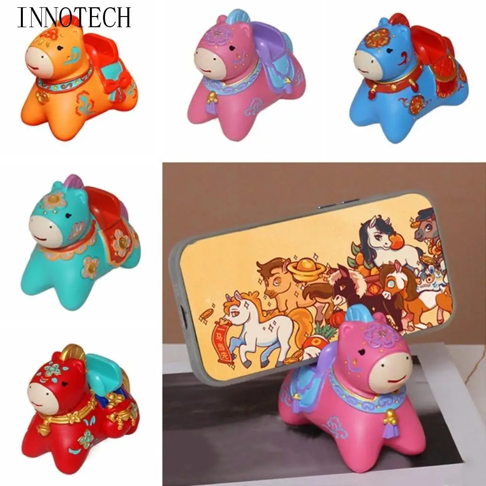 التميمة زودياك الحصان حامل هاتف حلية النمط الصيني الحيوان تمثال 2026 الحصان الحلي حامل لطيف الكرتون #1