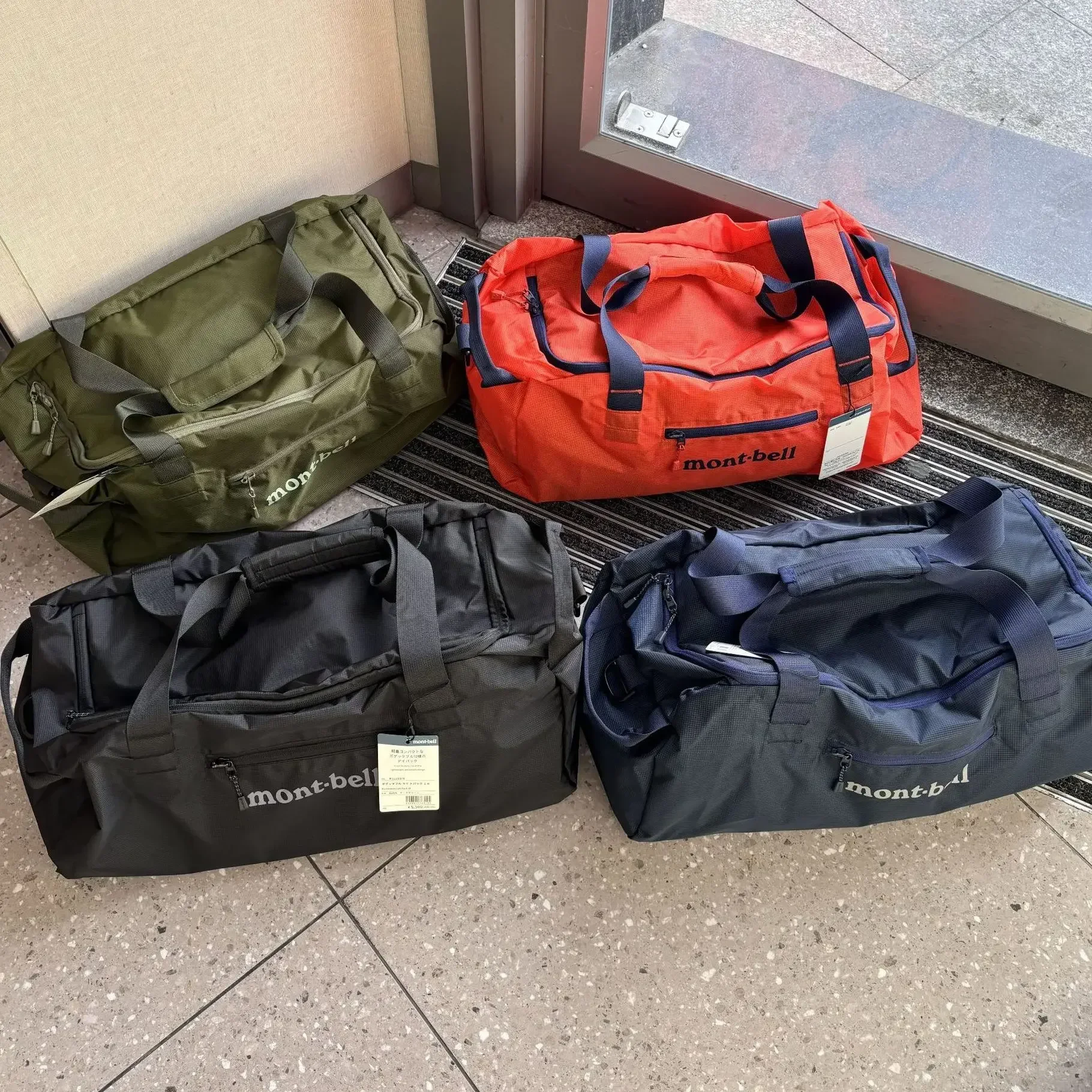 Japanese outdoor bag light travel bag Montbell 40L large capacity waterproof sports fitness portable travel bag