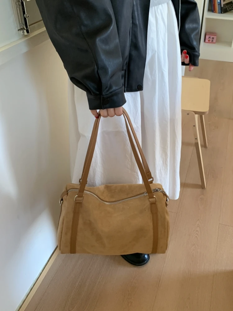 حقيبة كتف عصرية للنساء لخريف وشتاء 2025، حقيبة صغيرة متعددة الاستخدامات على شكل وسادة، حقيبة كروس بودي بأسلوب كاجوال