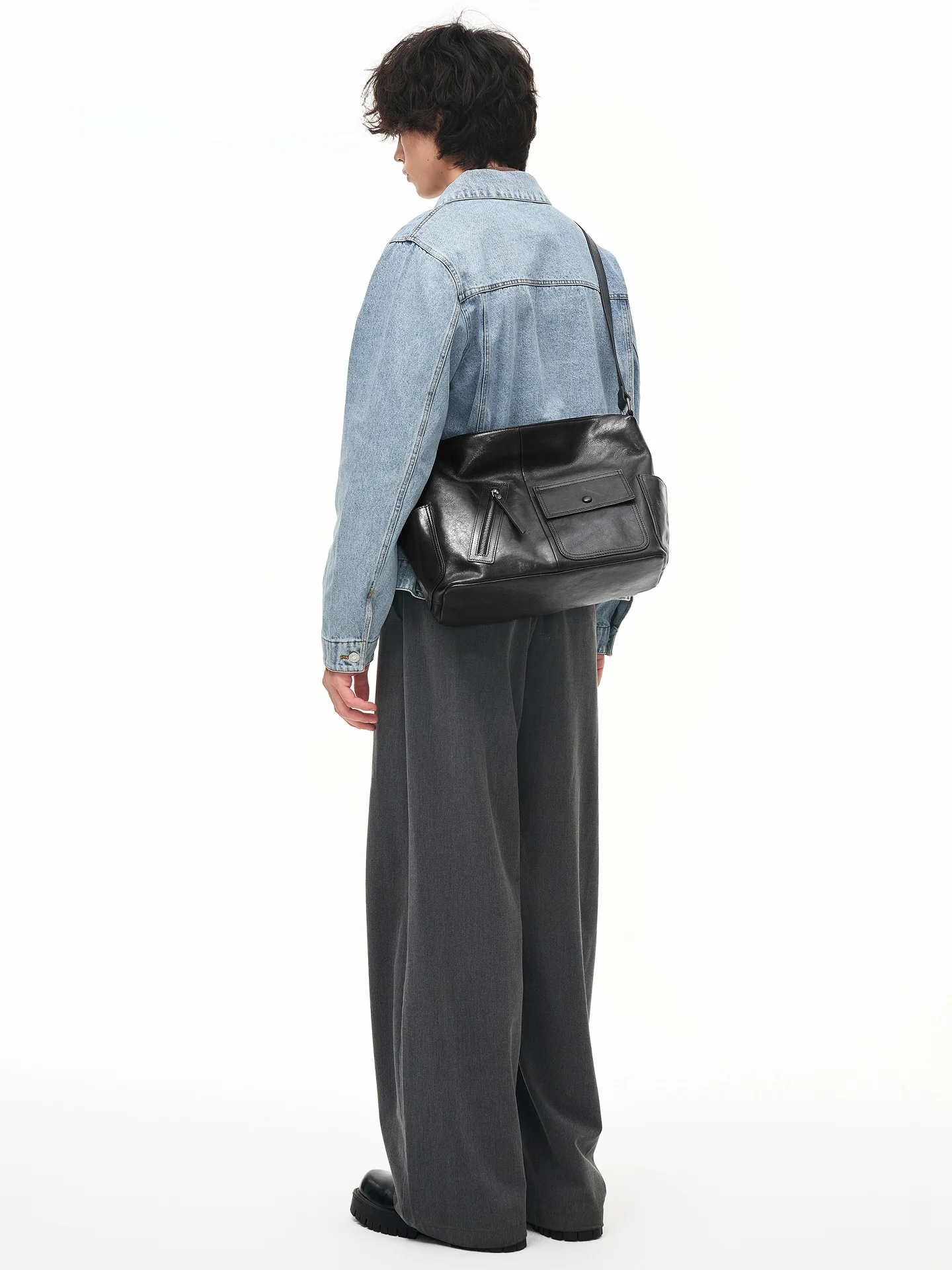 Nesbit Top Layer Tree Sap Cowhide Leather Casual Men's Crossbody Bag Large Capacity Multi Pocket Black Genuine Leather Bag