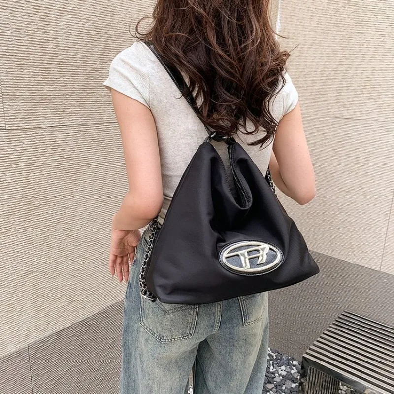 

Женский современный кошелек в современном стиле для моды вперед и стиль, особенный индивидуальный