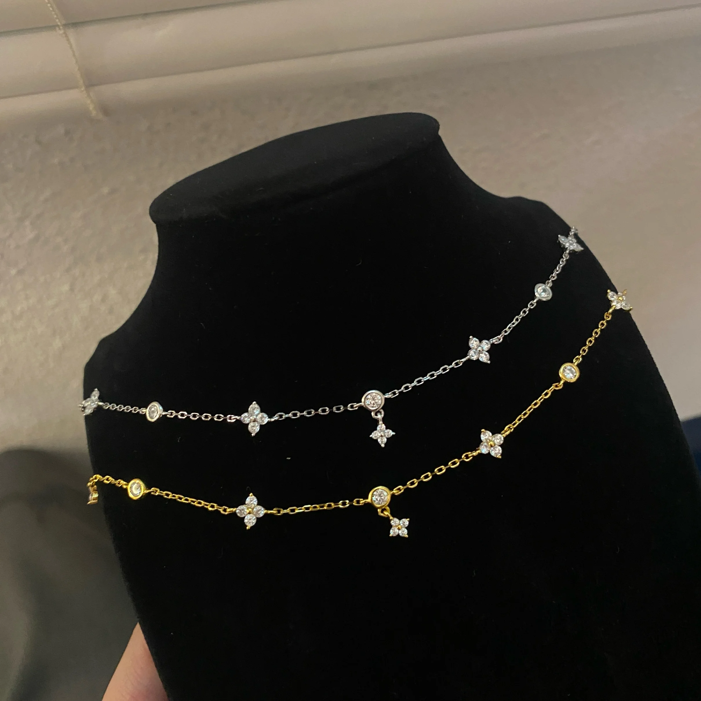 

S925 Sterling Silver Bracelet D Color Moissanite Four-leaf Flower Pendant Bracelet for Women Wedding Moissanit Jewelry Gift