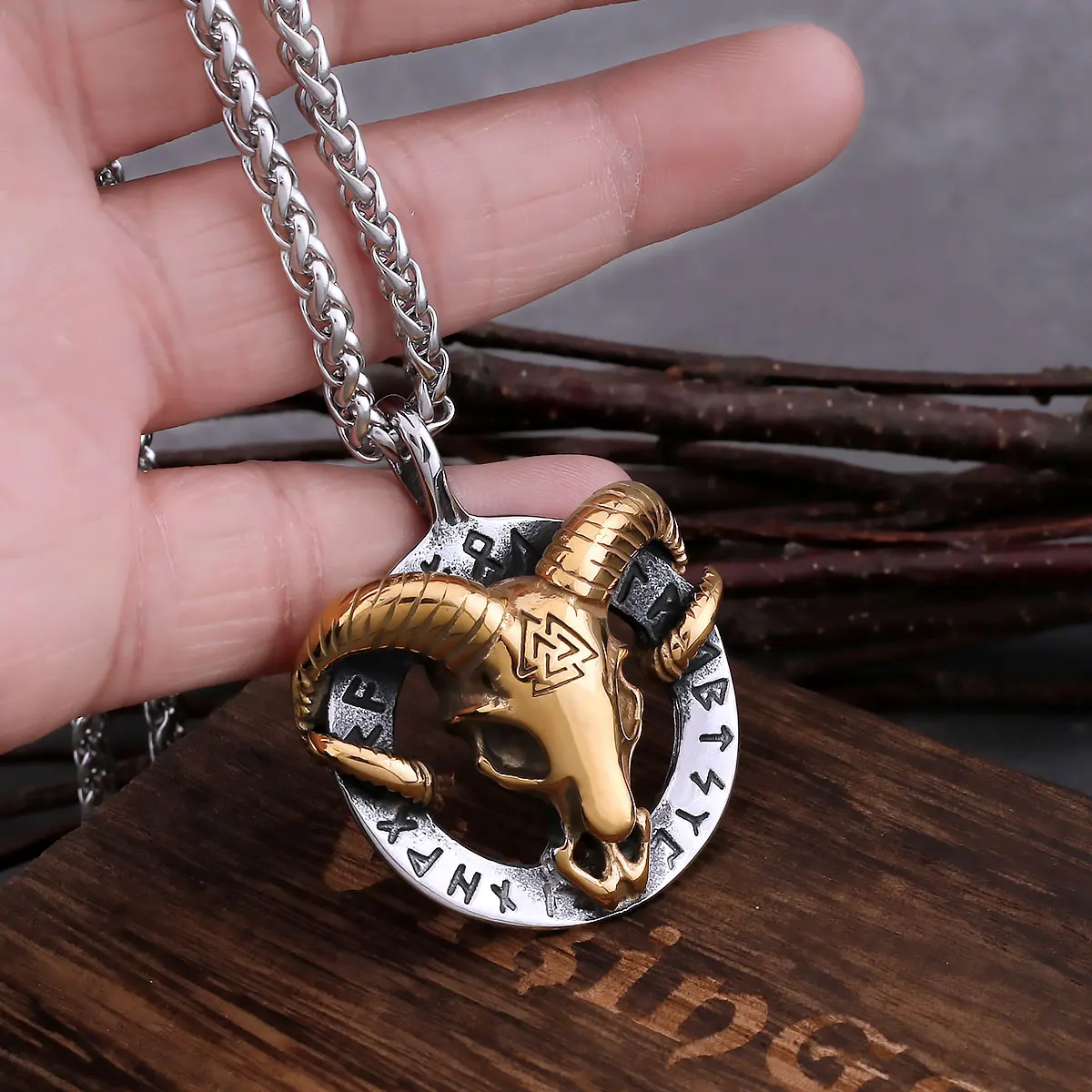 Men's Stainless Steel Viking Jewelry Nordic Valknut Ram Animal Necklace Hip Hop Punk Biker Pendant Necklace Vintage Jewelry Gift