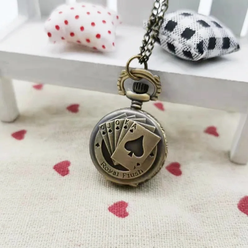 10 قطعة/الوحدة خمر ساعة الجيب الصغيرة Steampunk ساعة كوارتز مع سلسلة جوفاء غطاء القلب قلادة اللون البرونزي سبيكة فوب ساعة