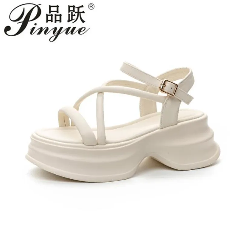 

Летние женские сандалии-гладиаторы 7 см, модные сандалии на платформе с перекрестным носком, удобная повседневная женская обувь с маффинами, роскошные сандалии