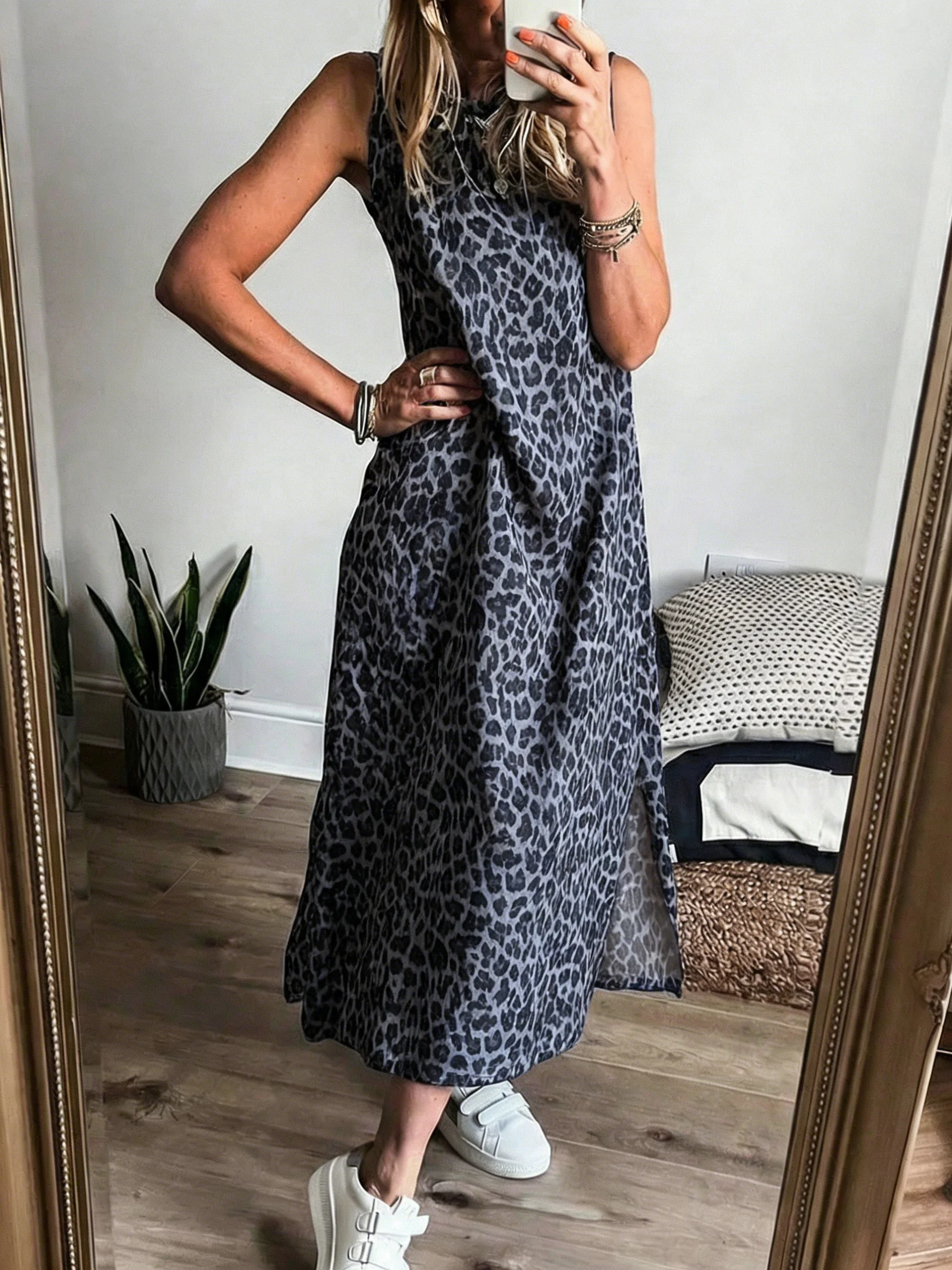 

Легкое французское бежевое платье оверсайз с леопардовым принтом, без рукавов, повседневное, длинное