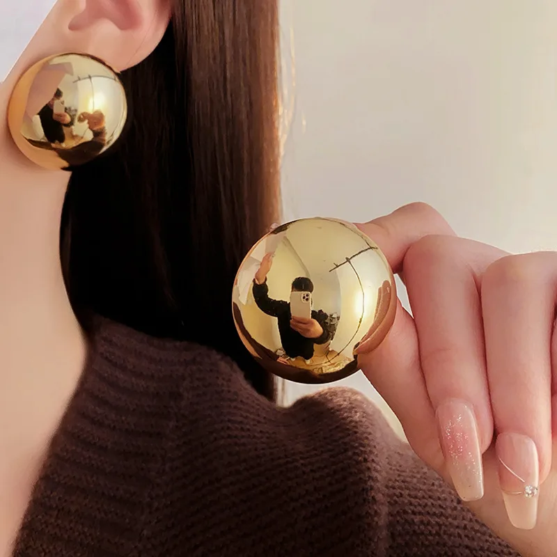 ヨーロッパとアメリカの女性のためのパーソナライズされた丸い金属のイヤリング,女の子のためのファッショナブルな結婚式のアクセサリー,2024