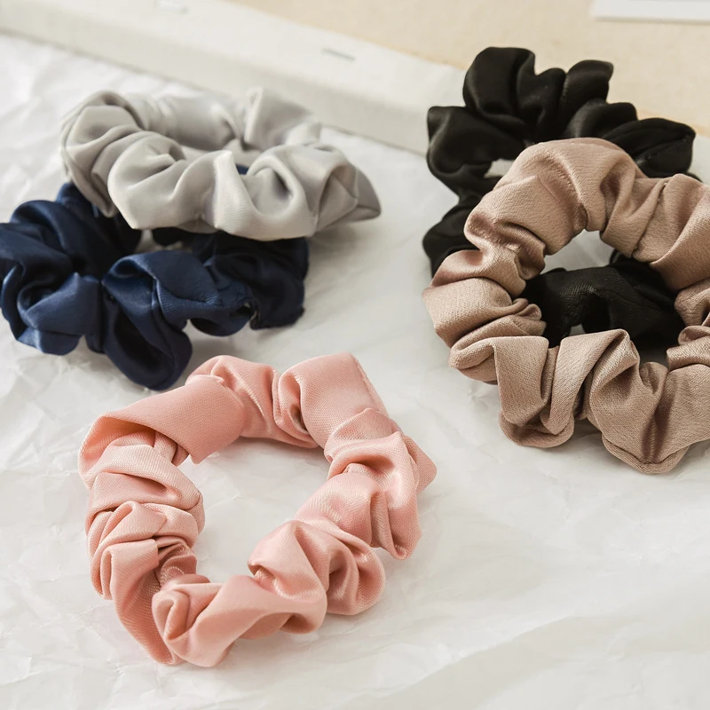

Solid Color Satin Hair Scrunchie 2026 New Style Large Elastic Ponytail Holder Soft Glossy Fabric Hair Band Women Daily Accessory