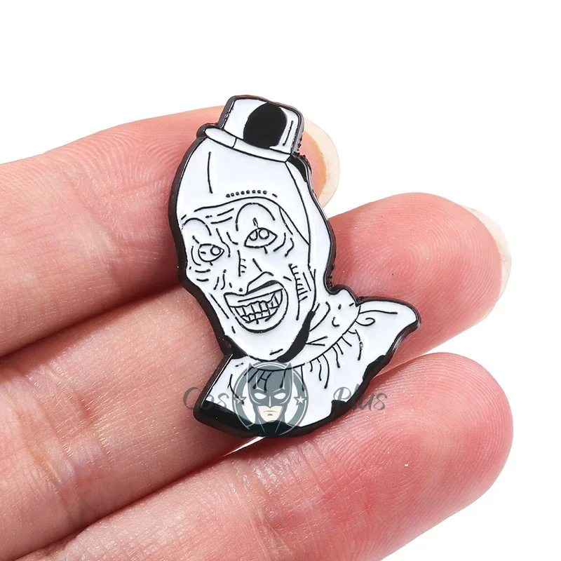 

Брошь Terrifier Art The Clown, модная булавка в стиле аниме, мини-значок Terrifier, реквизит для косплея, костюм для вечеринки, реквизит на Хэллоуин