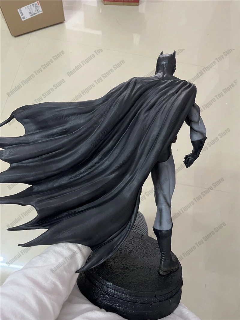 Figura gigante de Batman de caballero oscuro, modelo de Anime, juguete de adorno, figura de acción Gk, Liga de la justicia, regalo de adorno de Batman de pie, 38cm