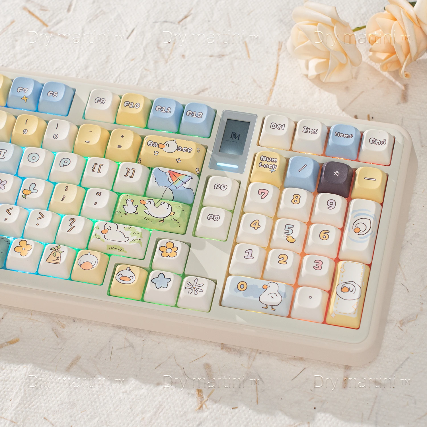 

Good Happy Duck Keycaps Hand Drawn MOC Ball Cap PBT Rounded for Gateron Cherry MX Switch Mechanical Keyboard