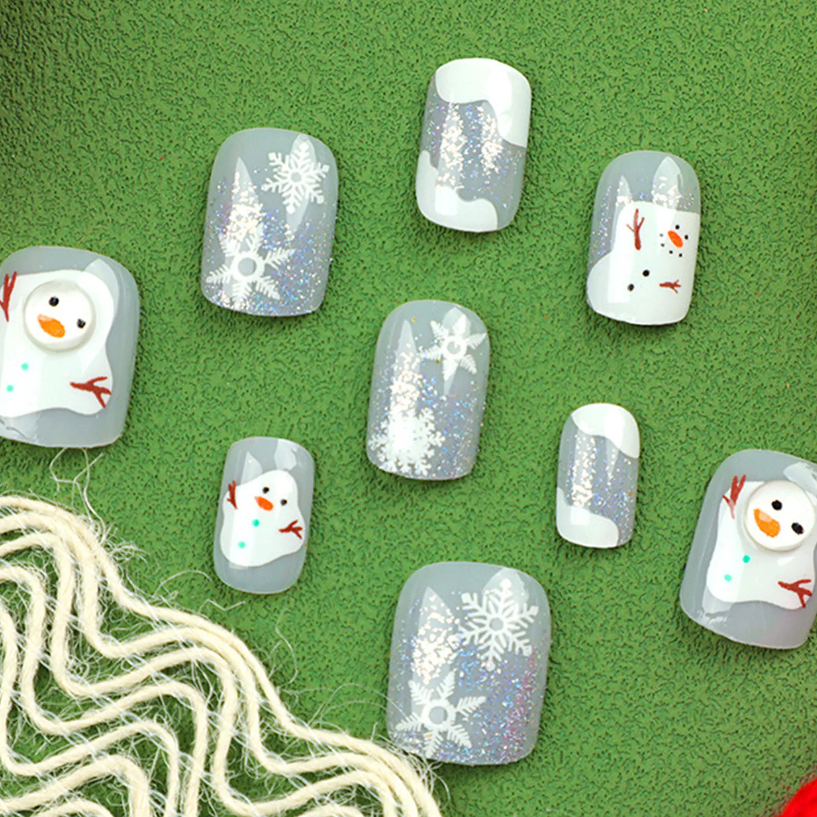 Silver Press-on Nail with Glitter Christmas Cute Snowman Removable Artificial Nail for Women and Girl Party Activity