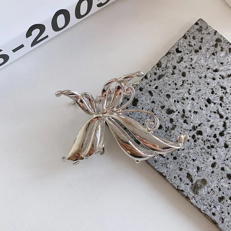 2023 Frauen Retro Schmetterling Klaue Clip kleine goldene Haarspange Mädchen mittlere Metall Haarspangen Lady Silber Y2K Haarnadel Haar-Accessoire – Detail 5