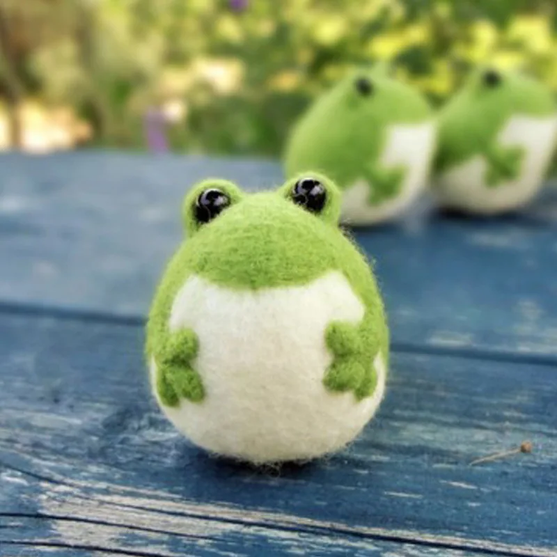 Peluche en Feutre de Laine Fait à la Main, Jouet Kawaii en Forme de Petite Grenouille potelée, Meilleur Cadeau d'Anniversaire, Nouvelle Collection