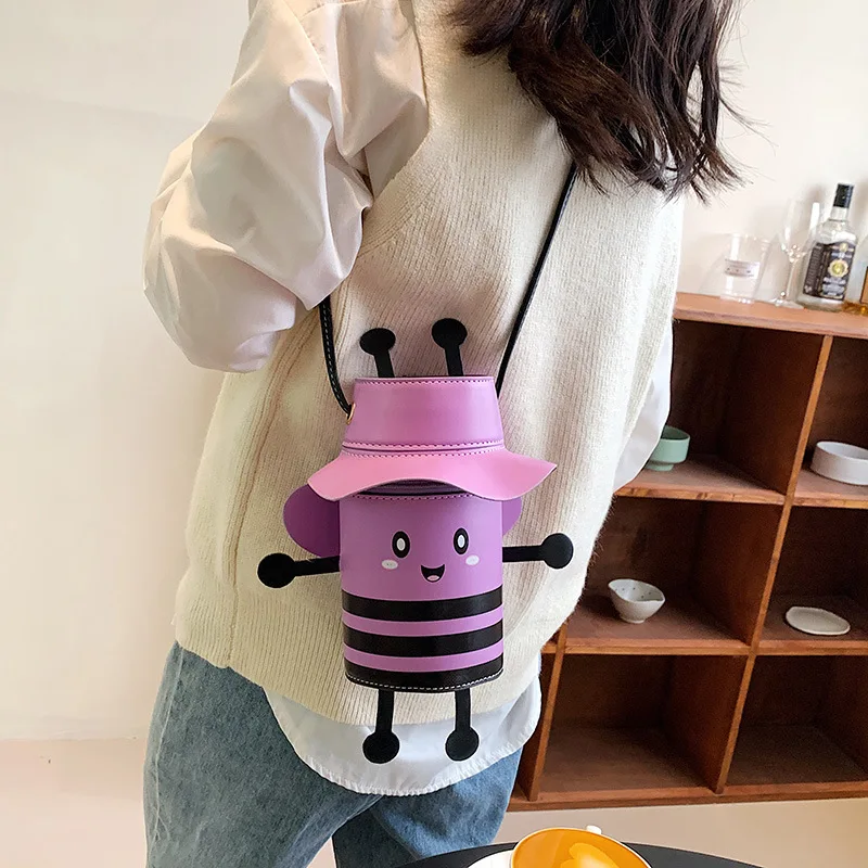 Funny Bucket Bags for Women 2023 New Cartoon Printing Small Shoulder Bag Woman Hip Hop Leather Unusual Cute Bee Crossbody Bag