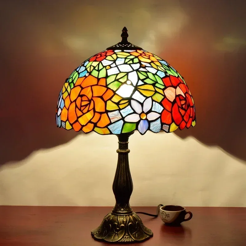 

Vintage Rose Table Lamp Tiffany Stained Glass Lighting Fixtures Bedroom Bedside Standing Desk Lamp Home Luminaria Decoration LED