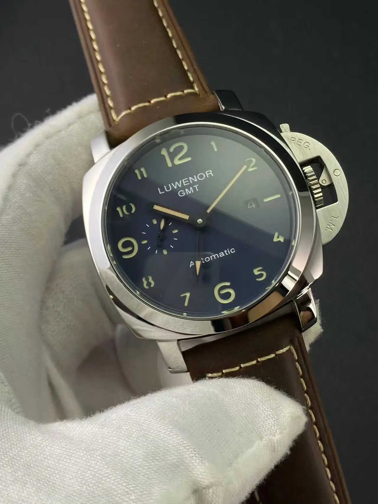 ساعة رياضية متعددة الوظائف ميكانيكية أوتوماتيكية للرجال بتوقيت جرينتش، منطقة زمنية مزدوجة، ضوء ليلي، مؤشر غوص، نوع حركة النورس